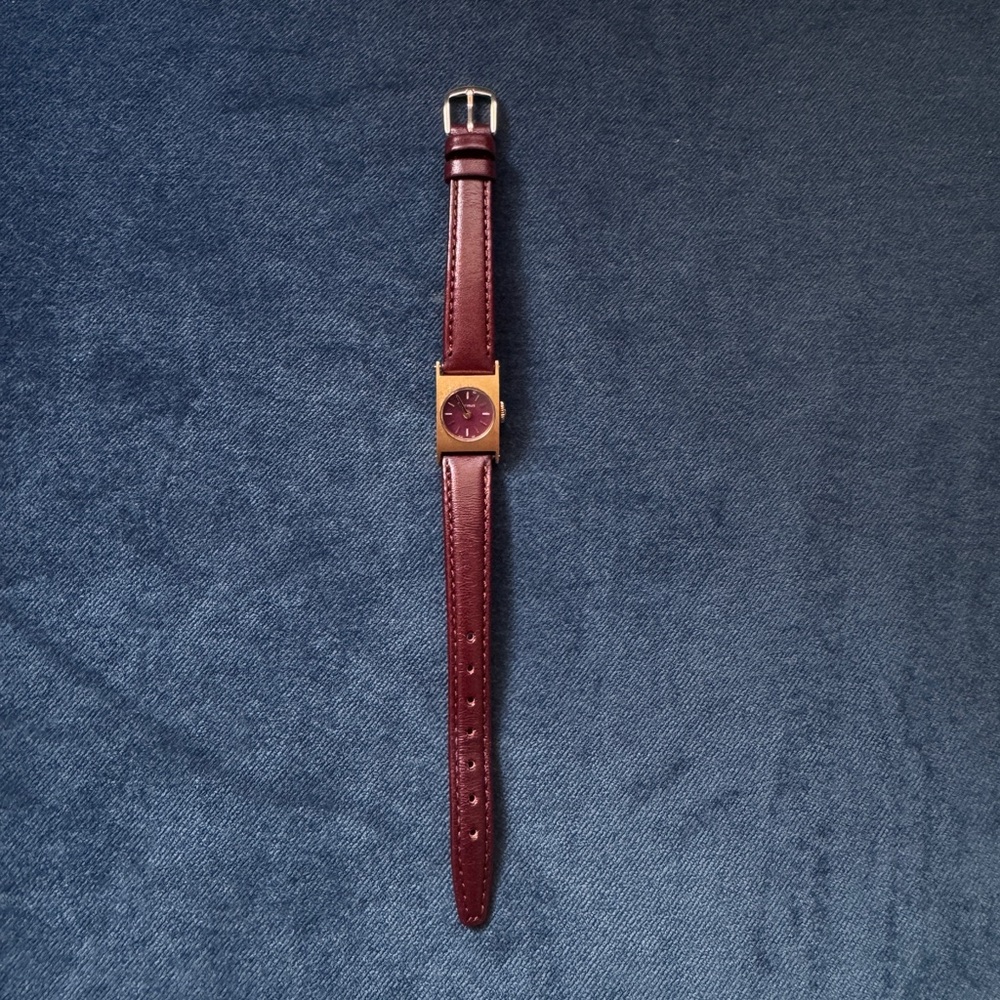 Benrus‎ 14k gold pleated  Leather Strap Vintage Women’s watch
